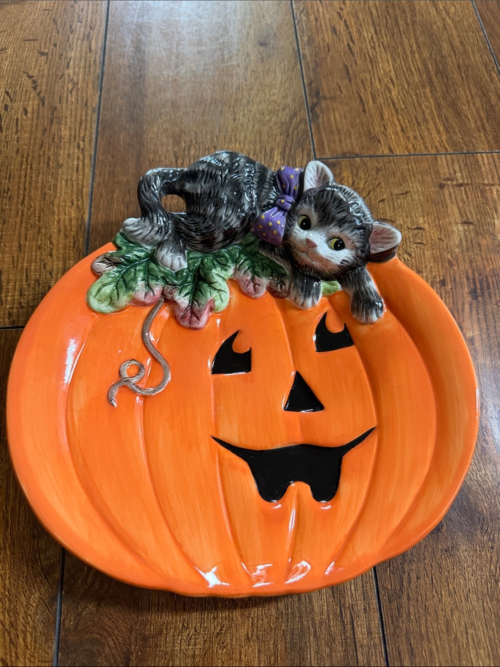 Fitz and Floyd Orange Pumpkin Platter with Kitten Accent